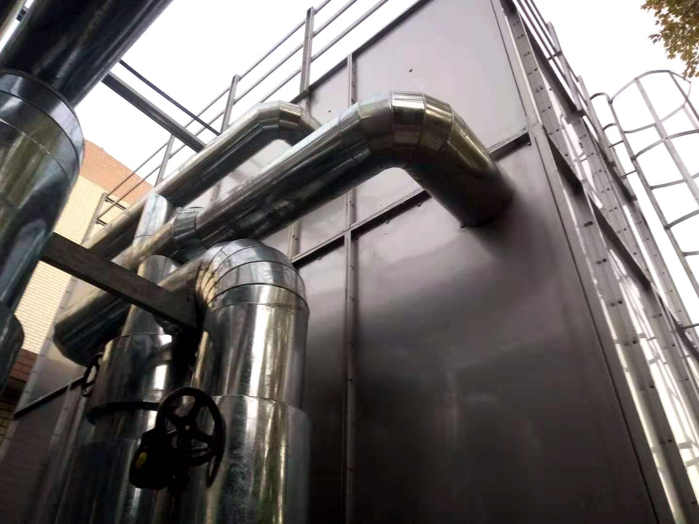 蒸汽<a href=http://www.siweitape.com.cn/e/tags/?tagname=%E9%98%80%E9%97%A8%E4%BF%9D%E6%B8%A9%E8%A1%A3 target=_blank class=infotextkey><a href=http://www.siweitape.com.cn/e/tags/?tagname=%E9%98%80%E9%97%A8%E4%BF%9D%E6%B8%A9 target=_blank class=infotextkey>閥門(mén)保溫</a>衣</a>