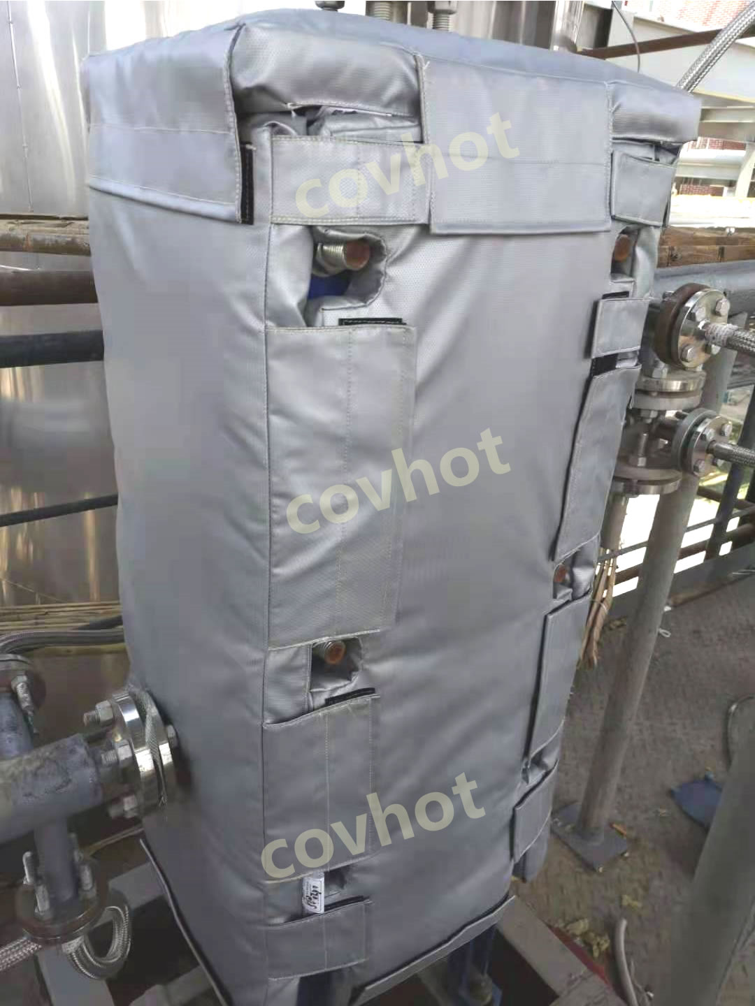 板式<a href=http://www.siweitape.com.cn/e/tags/?tagname=%E6%8D%A2%E7%83%AD%E5%99%A8%E4%BF%9D%E6%B8%A9 target=_blank class=infotextkey>換熱器保溫</a>衣